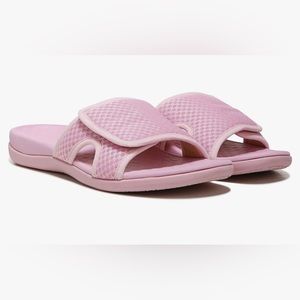 Vionic light pink Brindie Sling New in Box Size 7